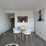 Homeforguest En Residencia De Lujo Con Terraza Y Piscina La Guirra